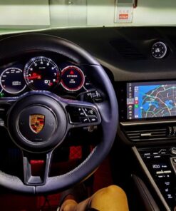 full screen poresche carplay
  pcm5