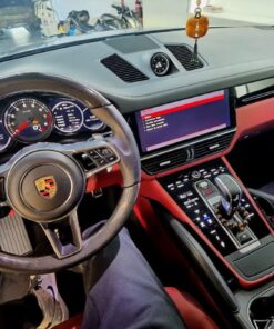 full screen poresche carplay
  pcm5
